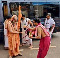 Purna Kumbha Swagata and Pada Prakshalana (23 Oct 2025)